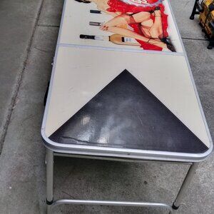 Really cool beer pong table